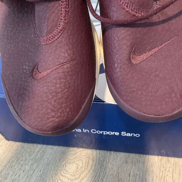 Prestos Nike women’s size 9 burgundy - Picture 2 of 3